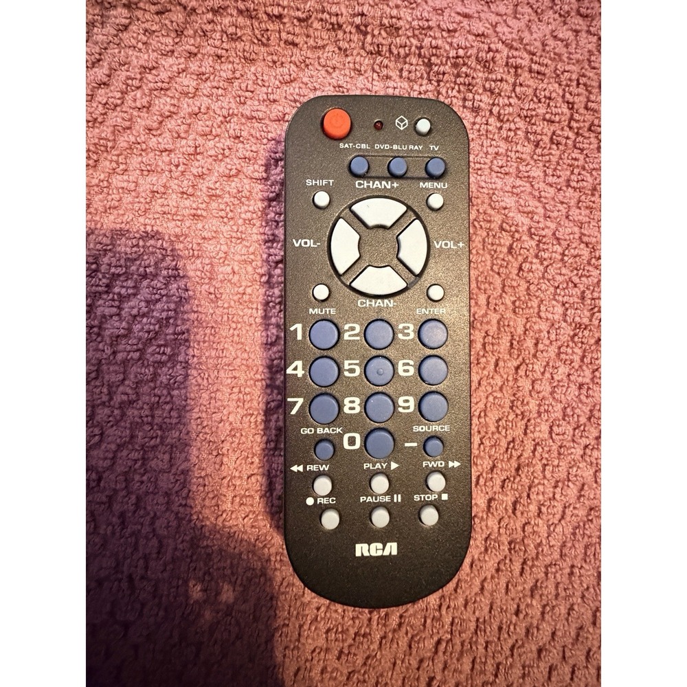 RCA Device Palm-Sized Universal Remote Control RCR503BE‎